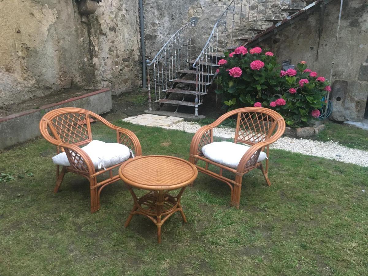 Un Dimanche Chez Julie Chambre Celestine Parthenay Bagian luar foto
