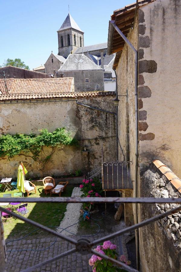 Un Dimanche Chez Julie Chambre Celestine Parthenay Bagian luar foto