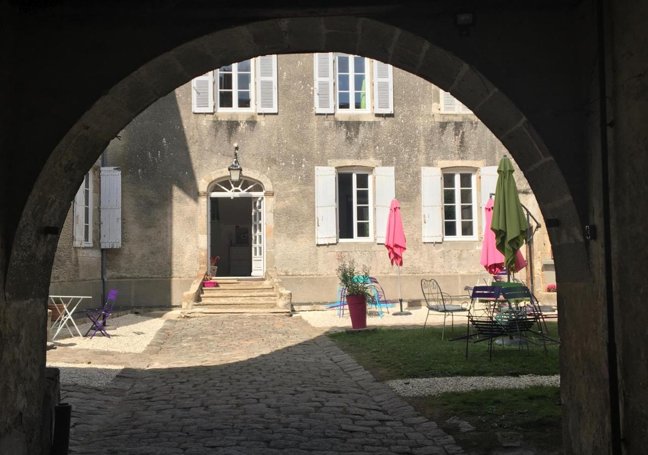 Un Dimanche Chez Julie Chambre Celestine Parthenay Bagian luar foto
