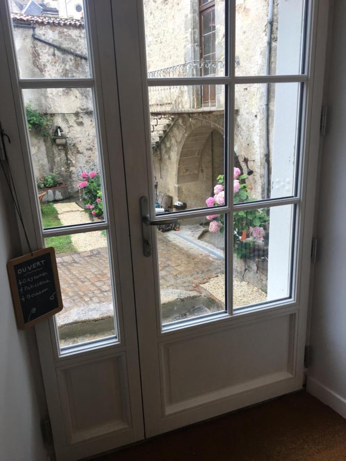 Un Dimanche Chez Julie Chambre Celestine Parthenay Bagian luar foto